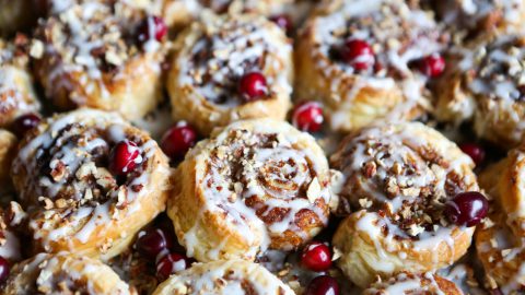 Easy Cinnamon Iced Buns